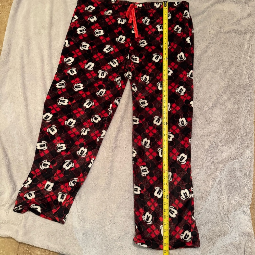 Disney Red and Black Plaid Mickey Mouse Pajama Pants Size 1X - Picture 5 of 9